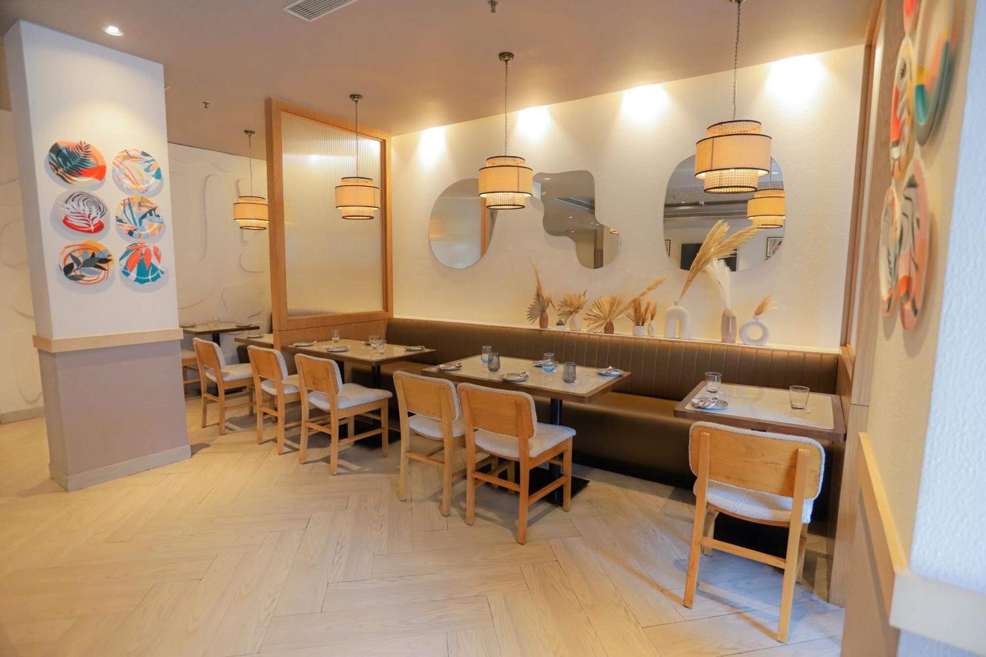 Park Inn By Radisson,South Delhi Nueva Delhi Exterior foto Interior of a restaurant in Tokyo