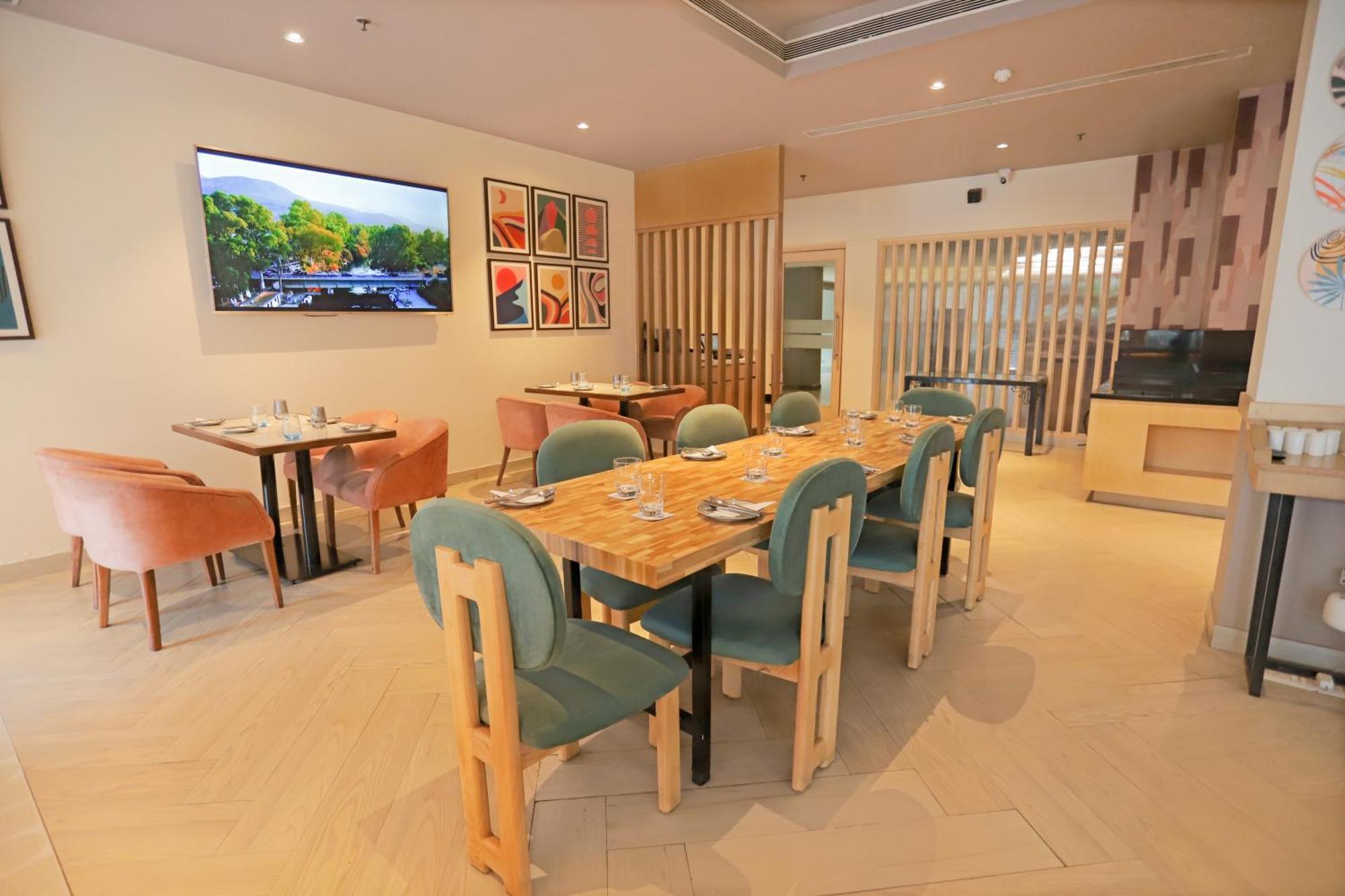 Park Inn By Radisson,South Delhi Nueva Delhi Exterior foto The restaurant