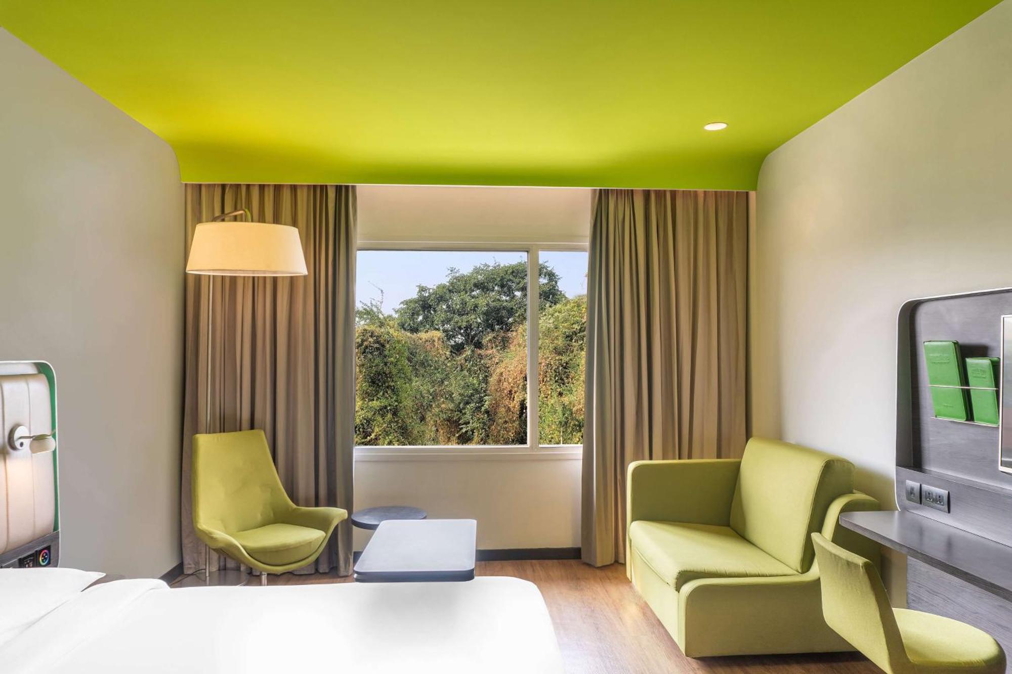 Park Inn By Radisson,South Delhi Nueva Delhi Exterior foto A room at the hotel